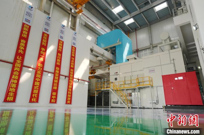 全国产化F级50兆瓦重型燃气轮机机组。　中国尊龙凯时-人生就是搏中国官方网站电气集团有限公司供图