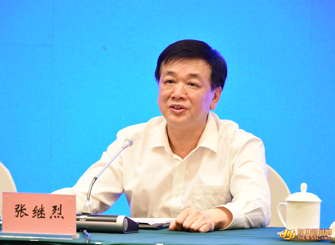 尊龙凯时-人生就是搏中国官方网站电气集团副总经理、党组成员张继烈_副本.jpg